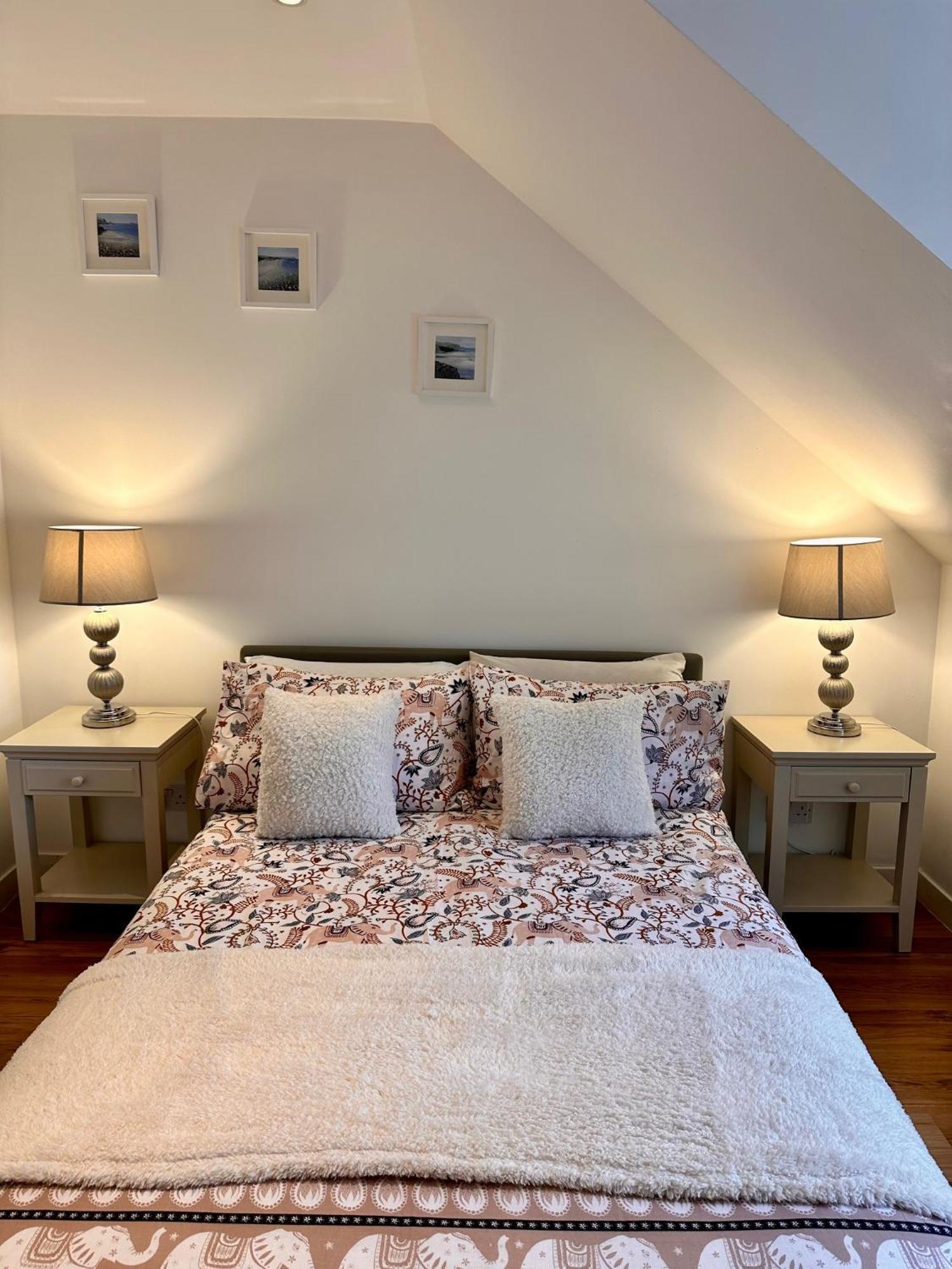3-Bedroom Flat In The City Centre Next To The River Ness Inverness Exterior photo